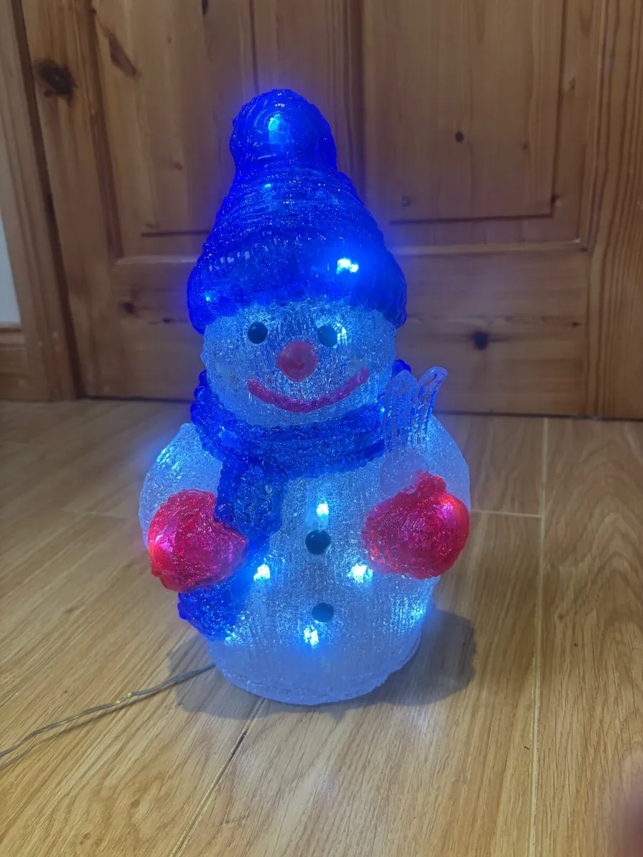 Snowman - Image 1