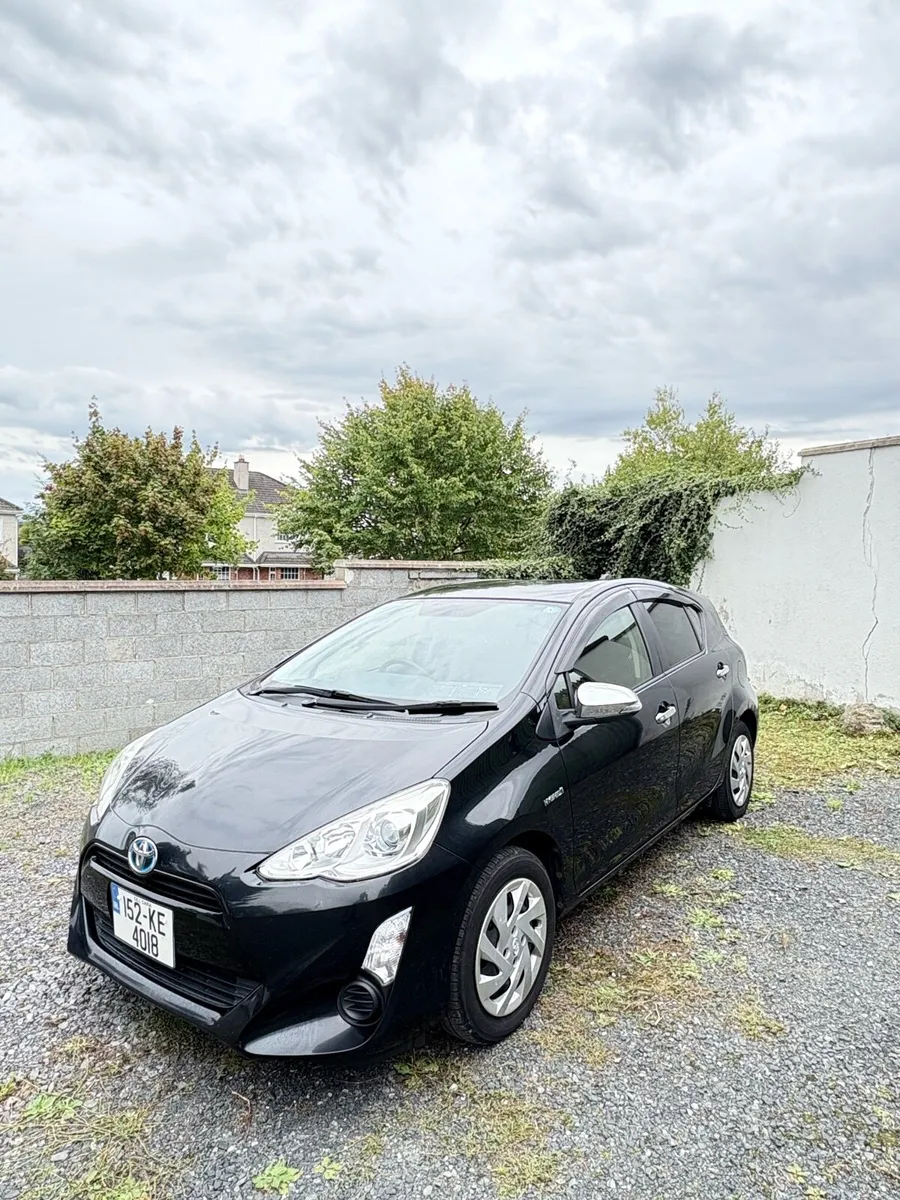 Toyota Aqua 1.5 Hybrid Automatic - Image 2