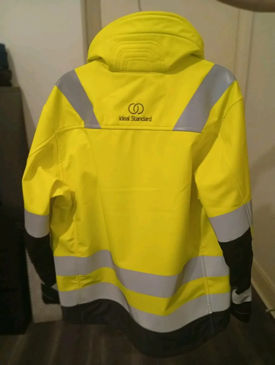 Clothes - Image 3