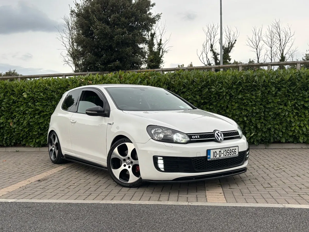 2010 Volkswagen Golf GTI MK6 2.0 MANUAL SPOTLESS - Image 1