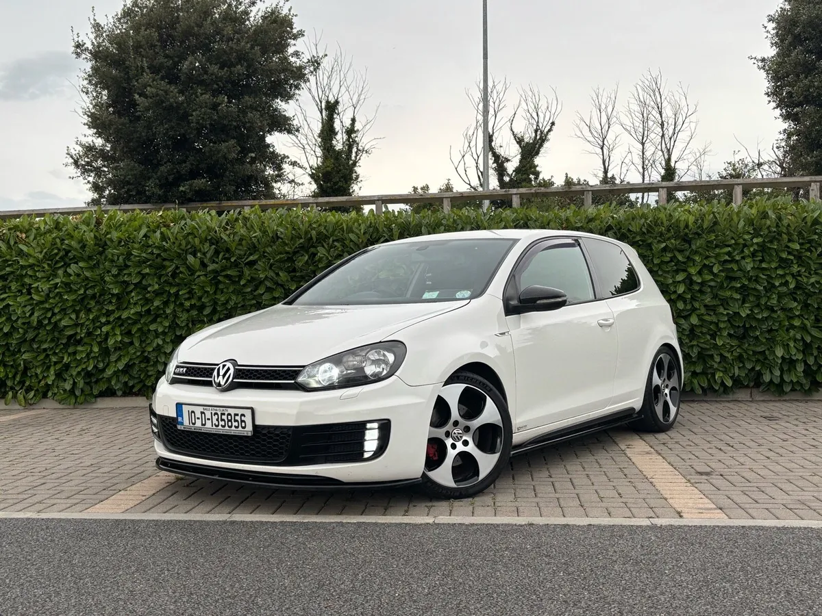 2010 Volkswagen Golf GTI MK6 2.0 MANUAL SPOTLESS - Image 2