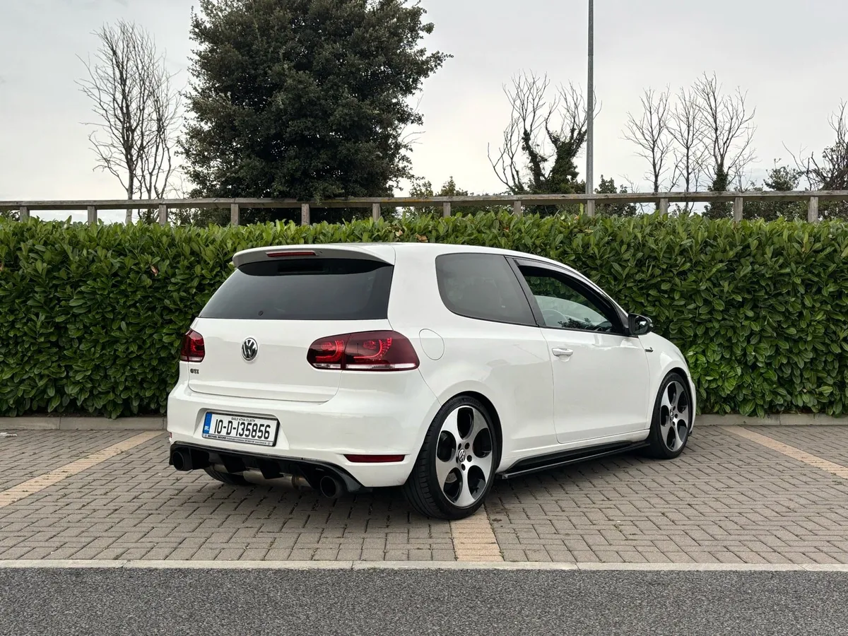 2010 Volkswagen Golf GTI MK6 2.0 MANUAL SPOTLESS - Image 4
