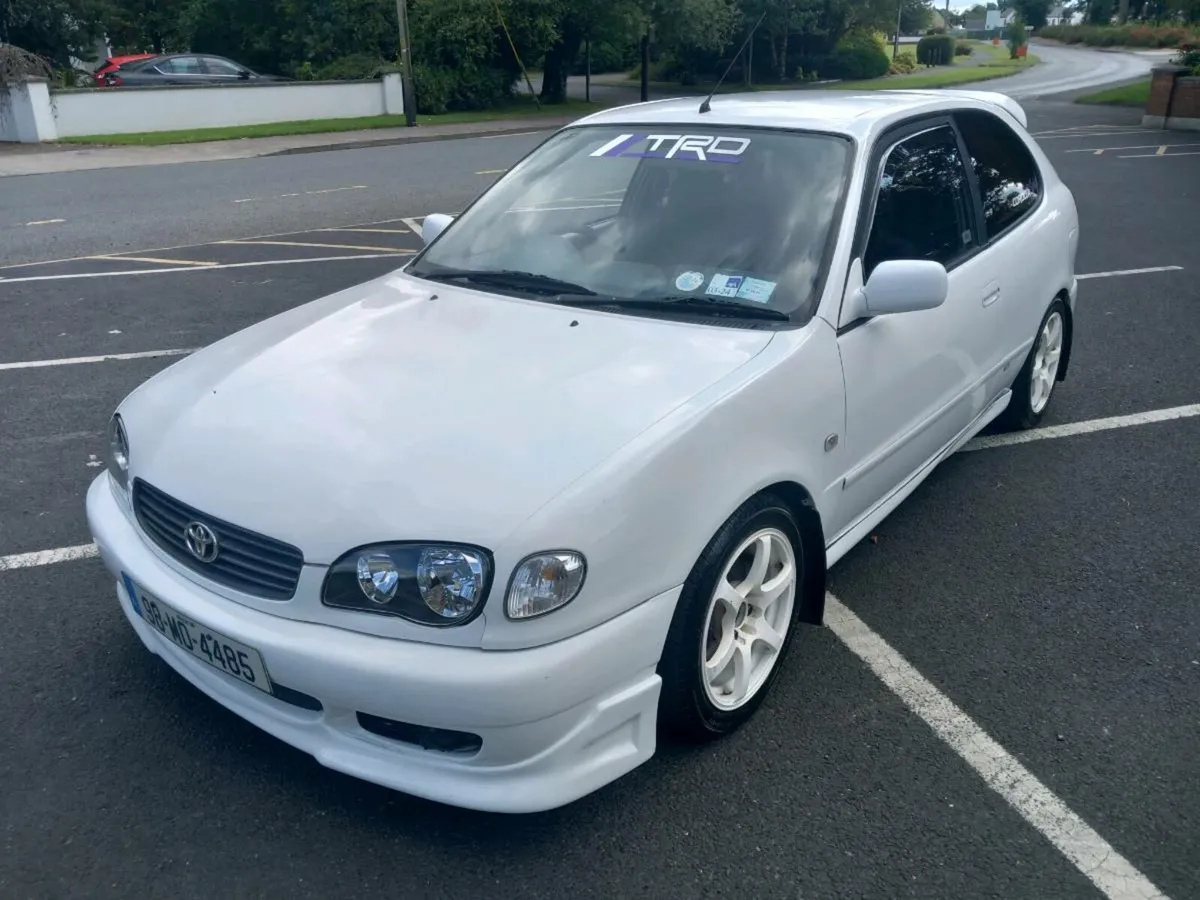 Toyota Corolla 1998 - Image 2