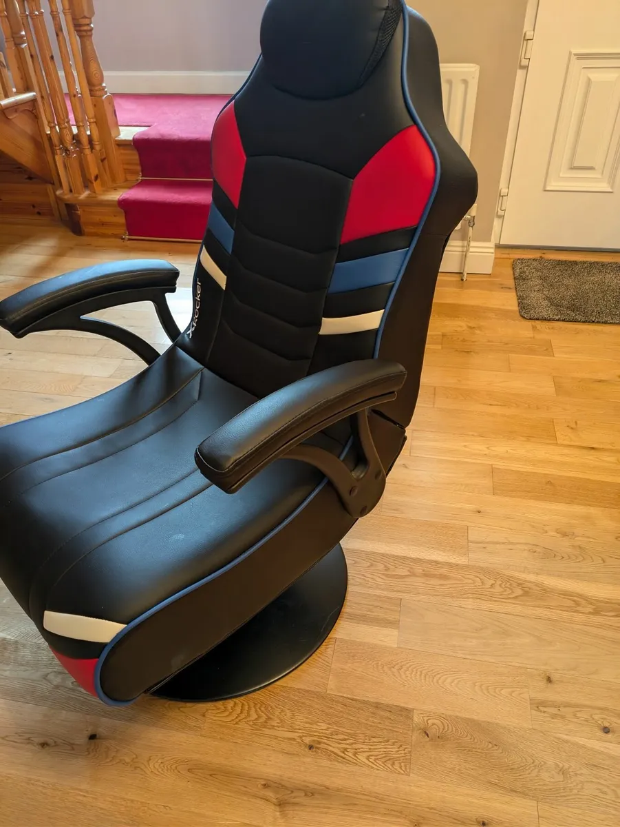 Gaming Chair - Image 1