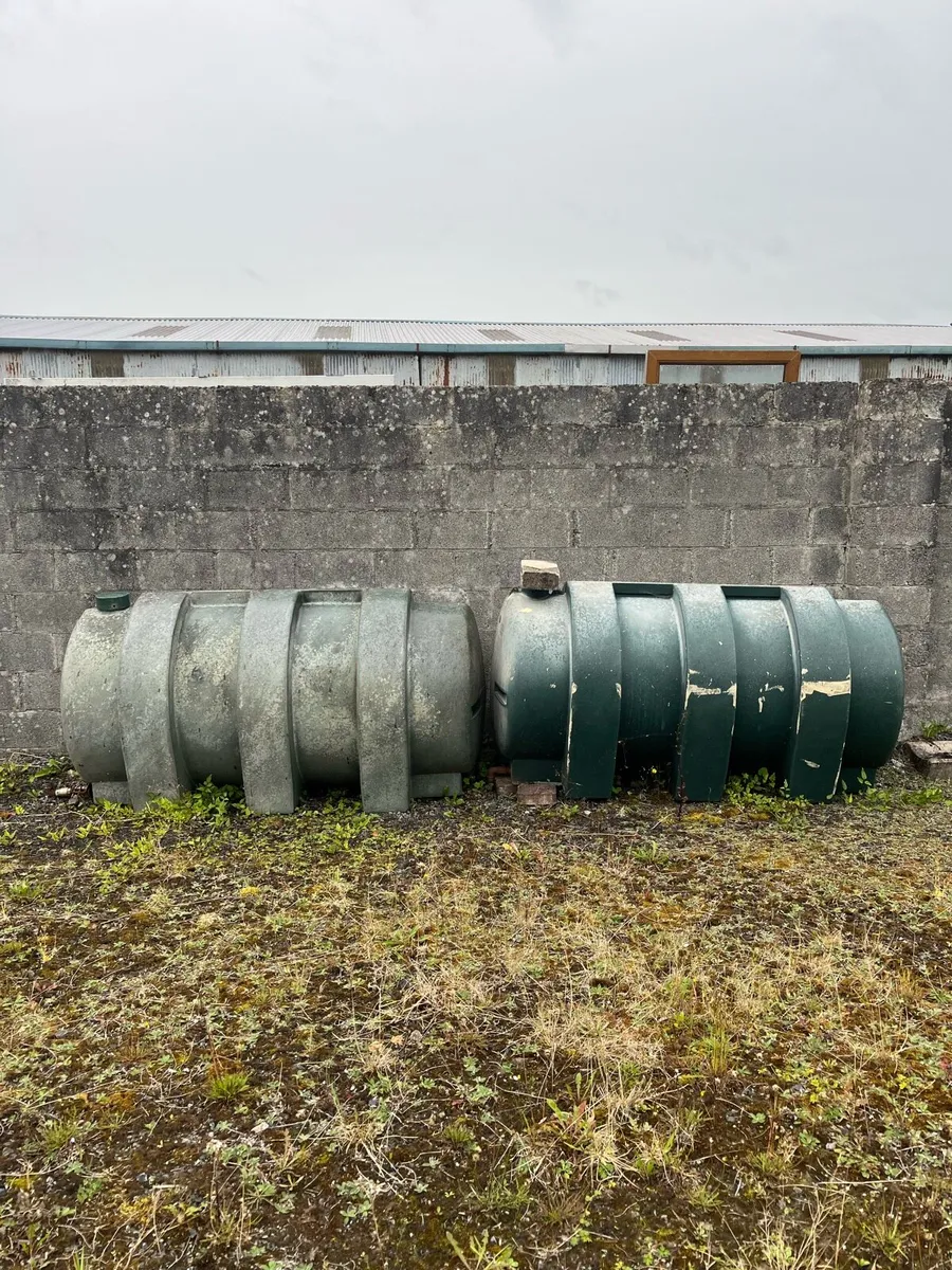 Oil tanks - Image 1
