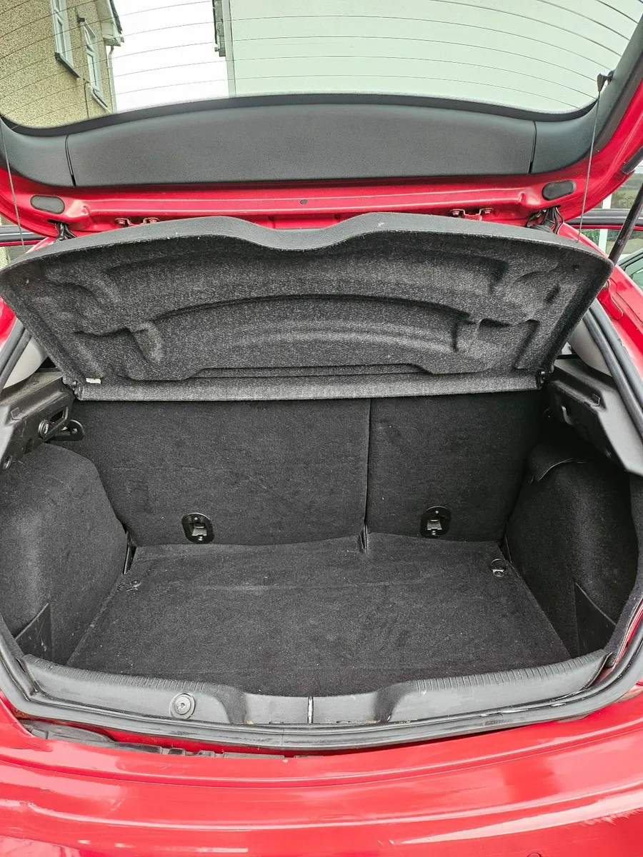 Alfa Romeo Giulietta 2012 - Image 4