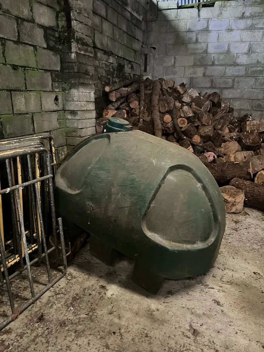 Oil tank - Image 2