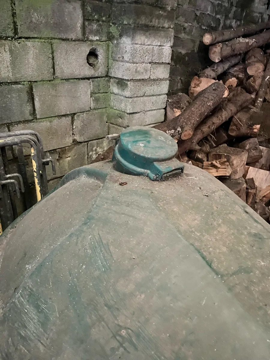 Oil tank - Image 3