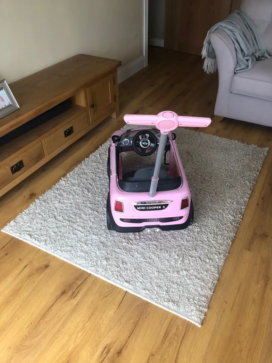 Toy car - Image 2