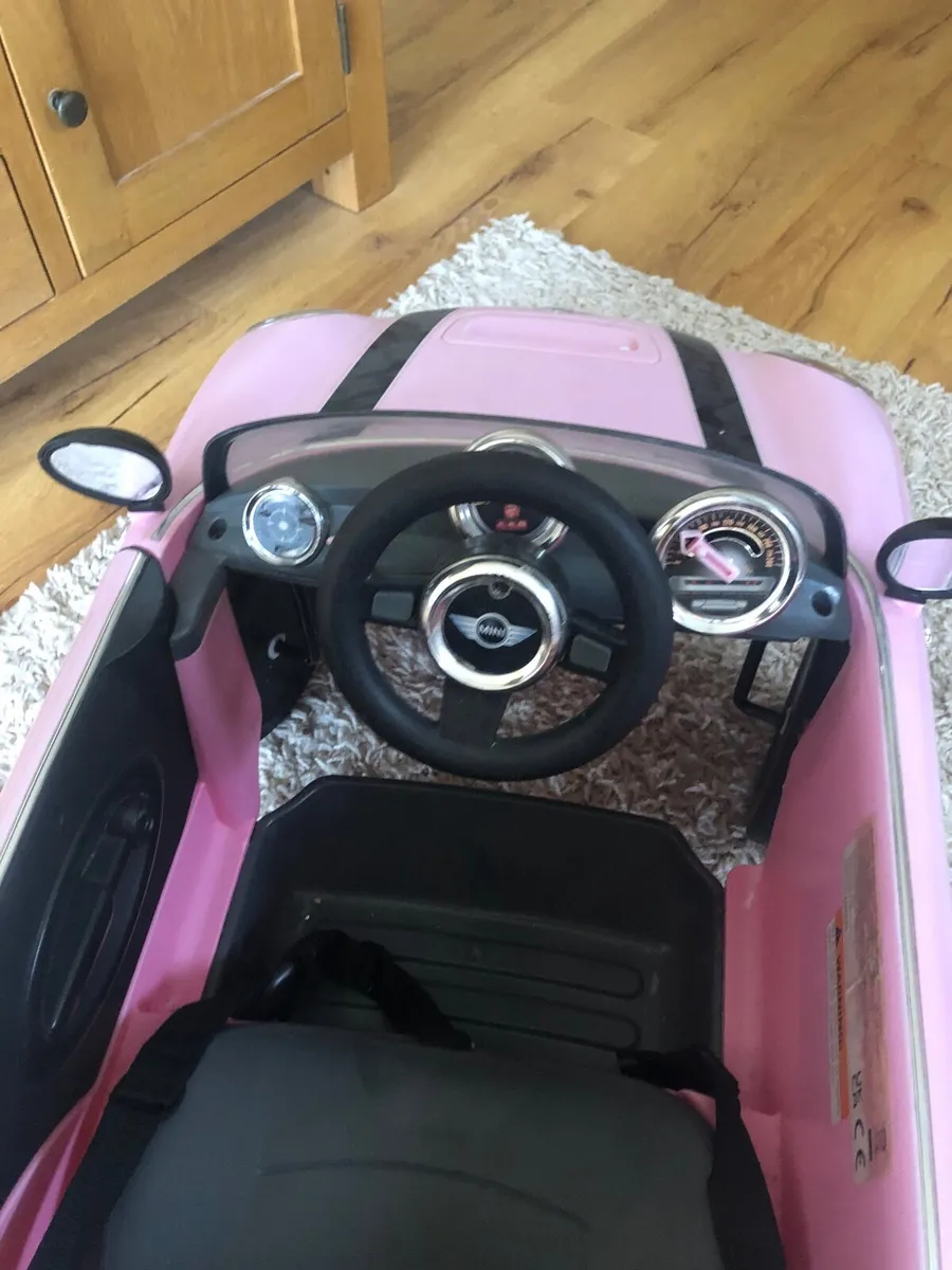 Toy car - Image 3