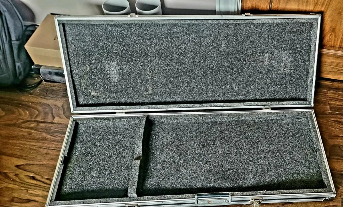 Flight Case for Electric Guitar - Image 3