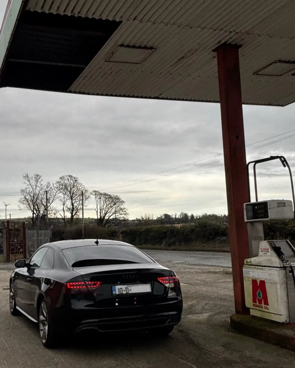 Audi A5 2010 SLINE - Image 2