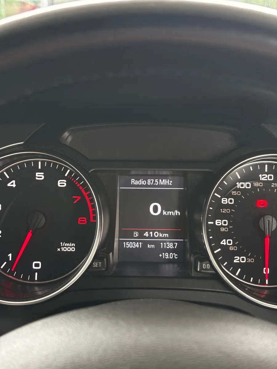 Audi A5 2010 SLINE - Image 4
