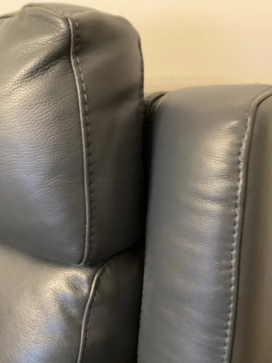 Couch - Image 4