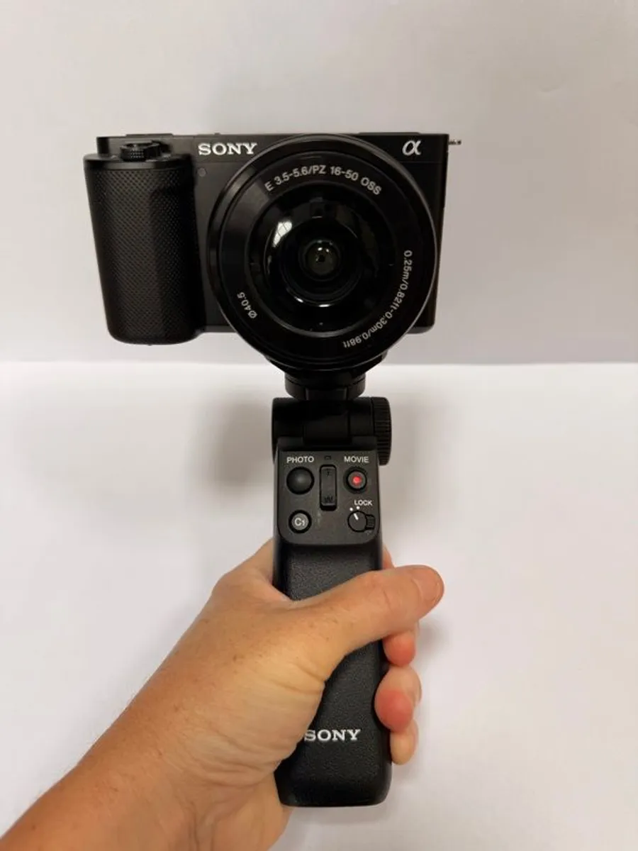 NEW Sony ZV-E10 with 16-50mm lens Vlog Camera with 14 month original Sony  WARRANTY - Image 1