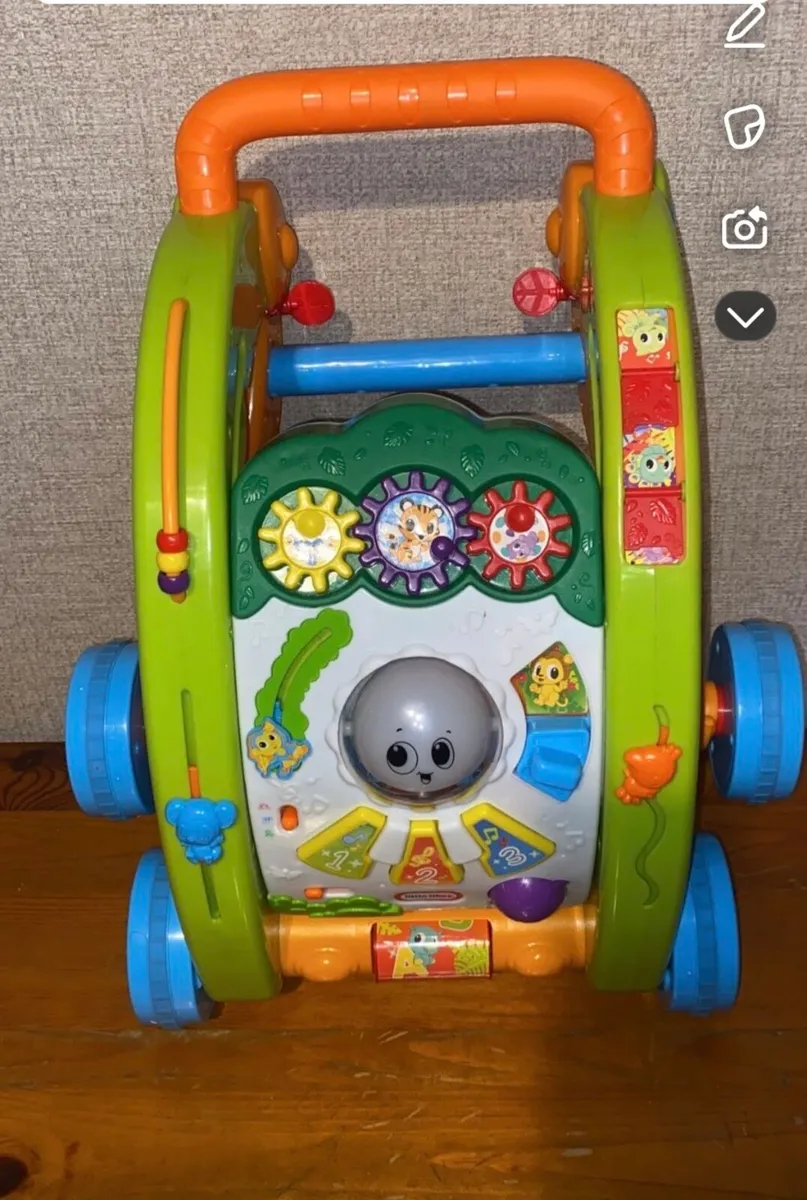 Baby walking aid / toy - Image 1