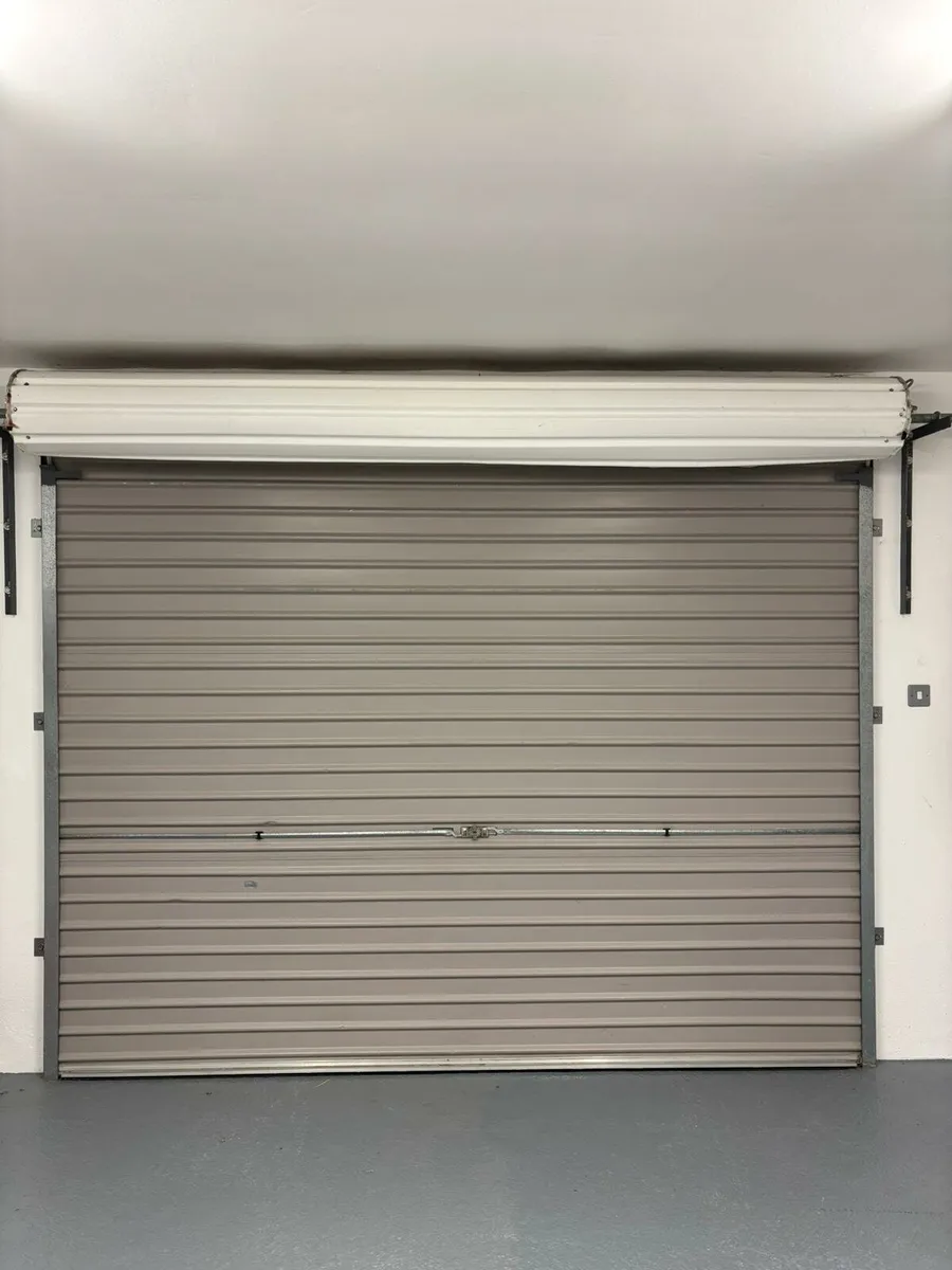 Garage roller door - Image 2