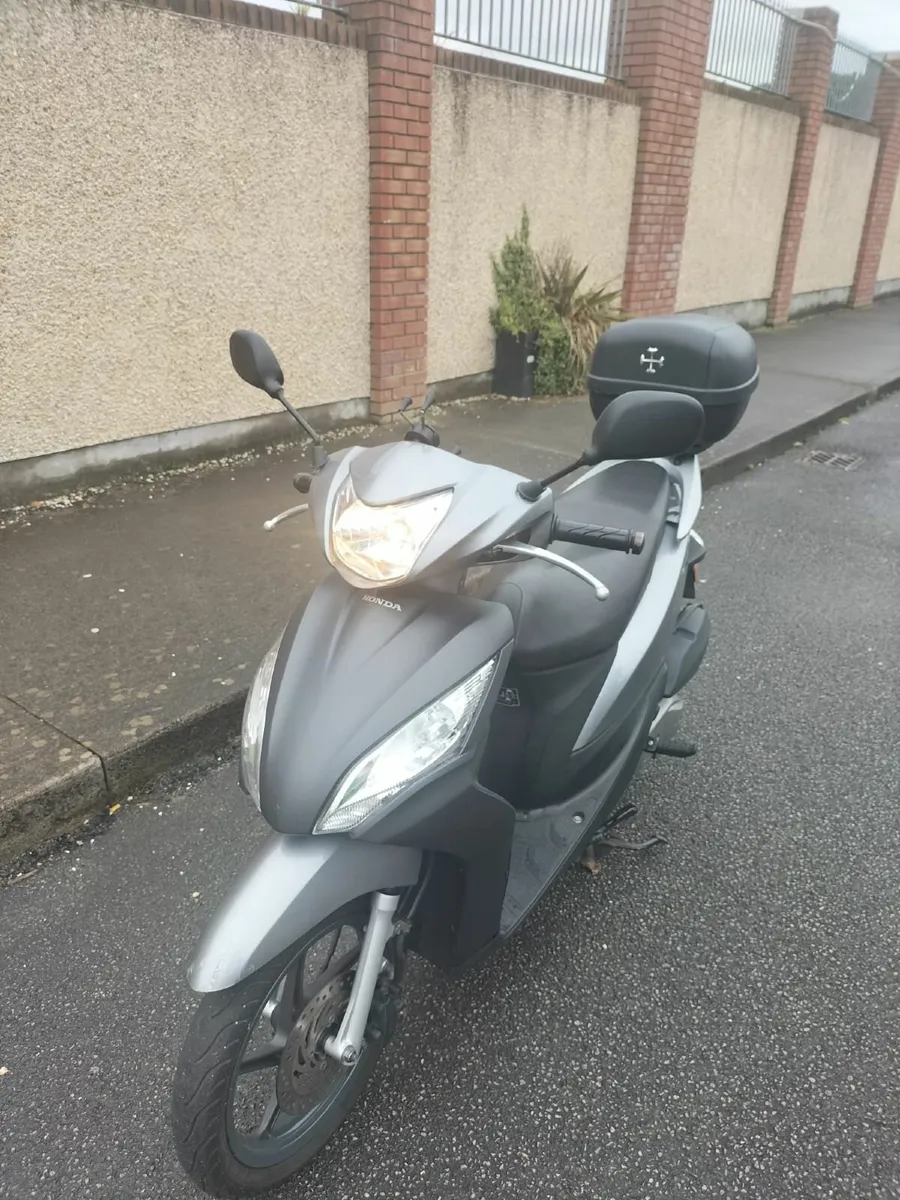 Honda Vision 2018 - Image 2