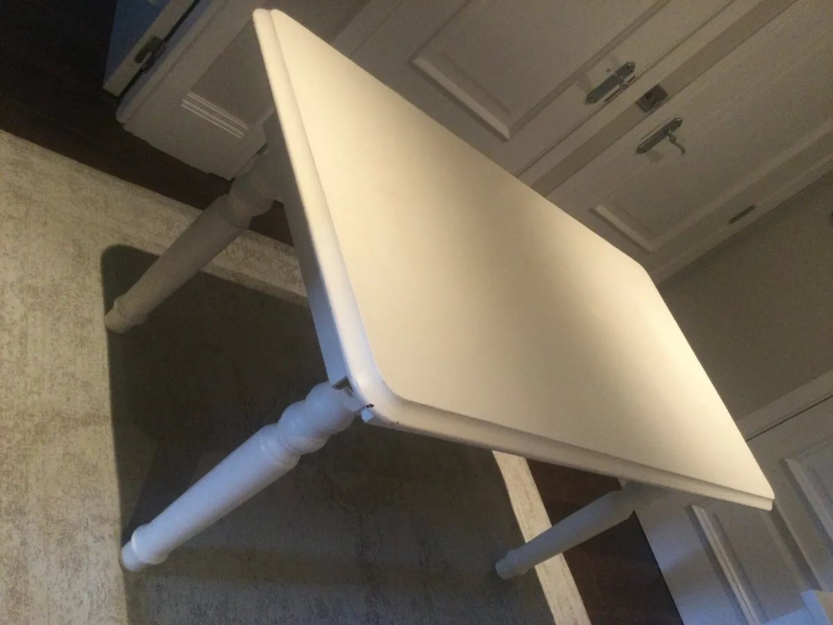 Kitchen Table - Image 1