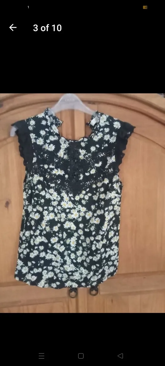 Ladies tops bundle size 10 - Image 1