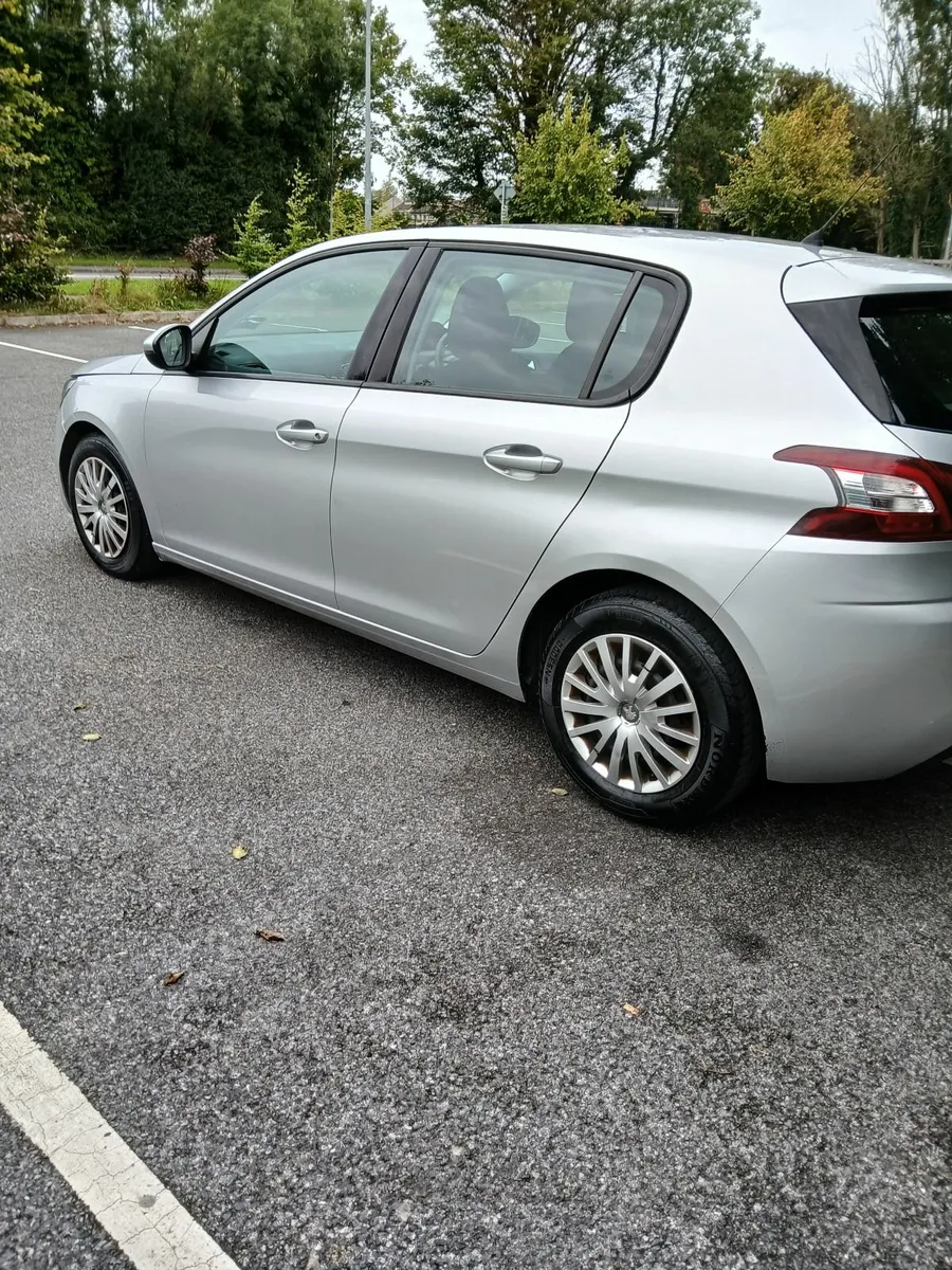 Peugeot 308 2015 - Image 1