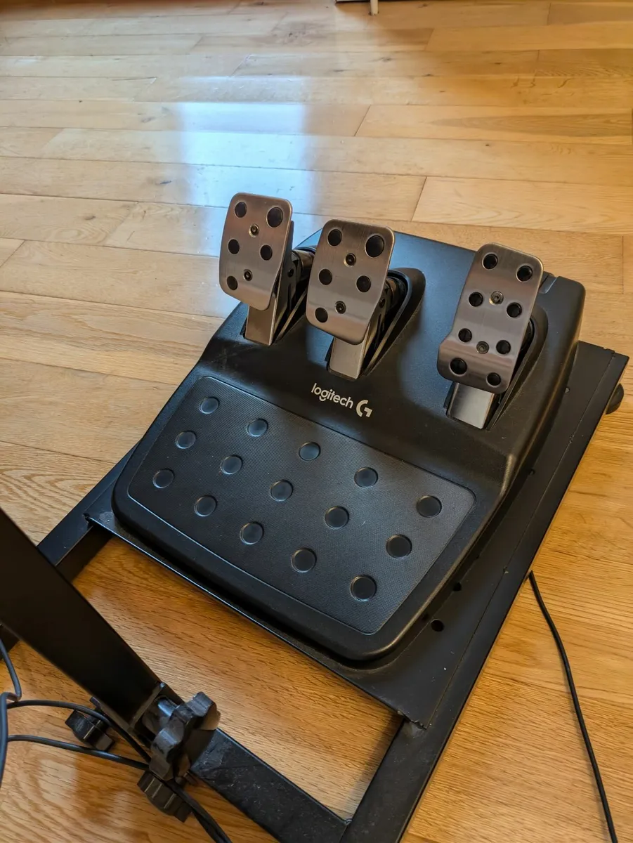 Logitech G29 Driving Force - Image 4