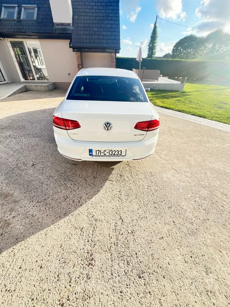 Volkswagen Passat 2017 - Image 4