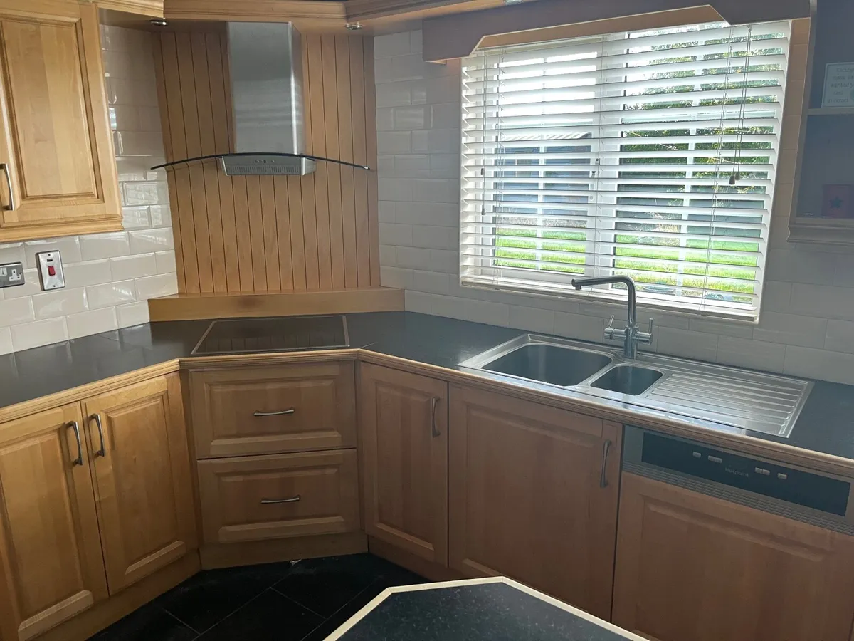 Kitchen Units - Image 4