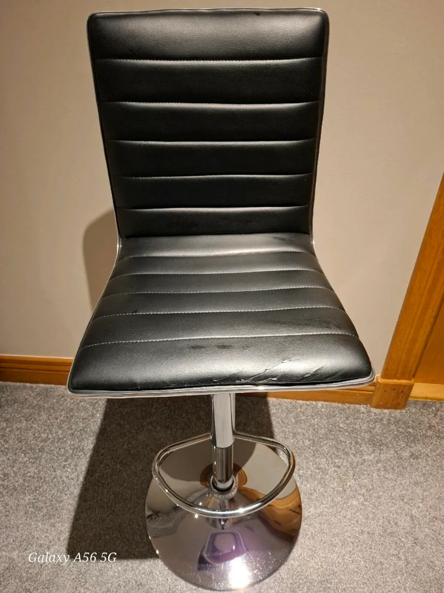 Bar stools - Image 1