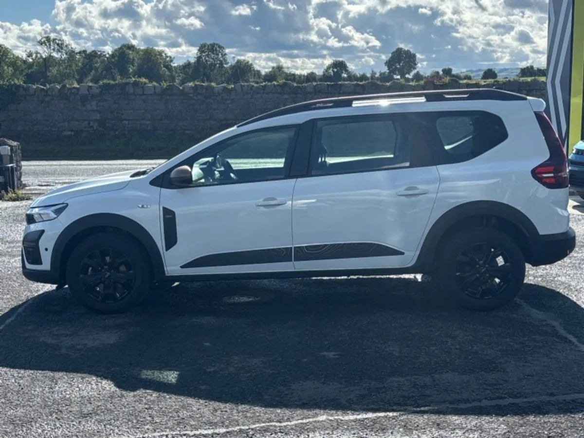 Dacia Jogger TCe 110 Extreme - Image 4