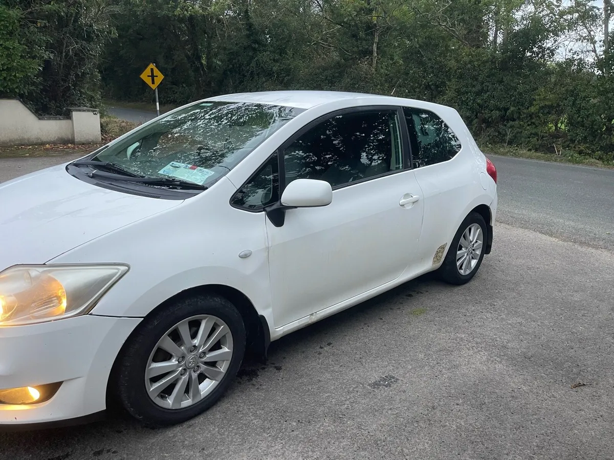 08 Toyota auris 1.4 Diesel van tax and test - Image 2