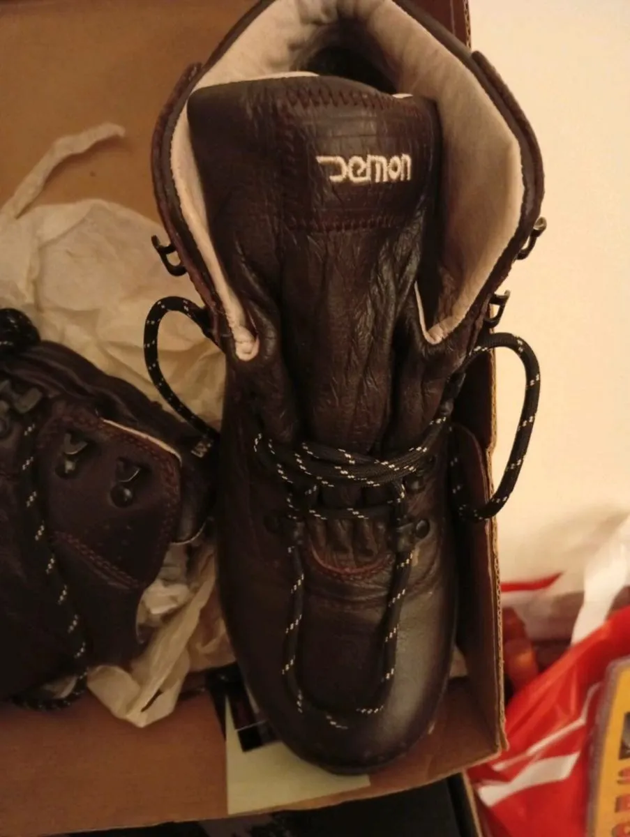 Mens boots - Image 2