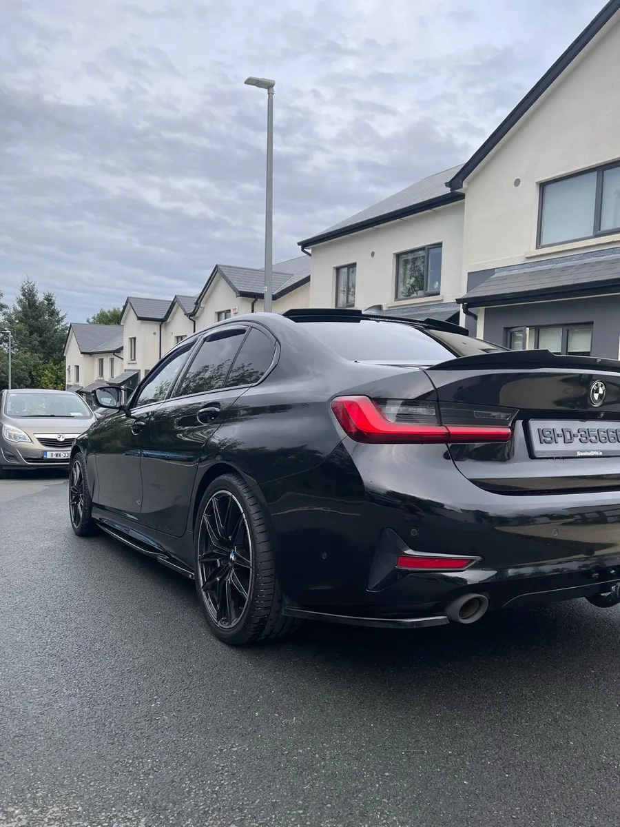 BMW 320i Sport - Image 4