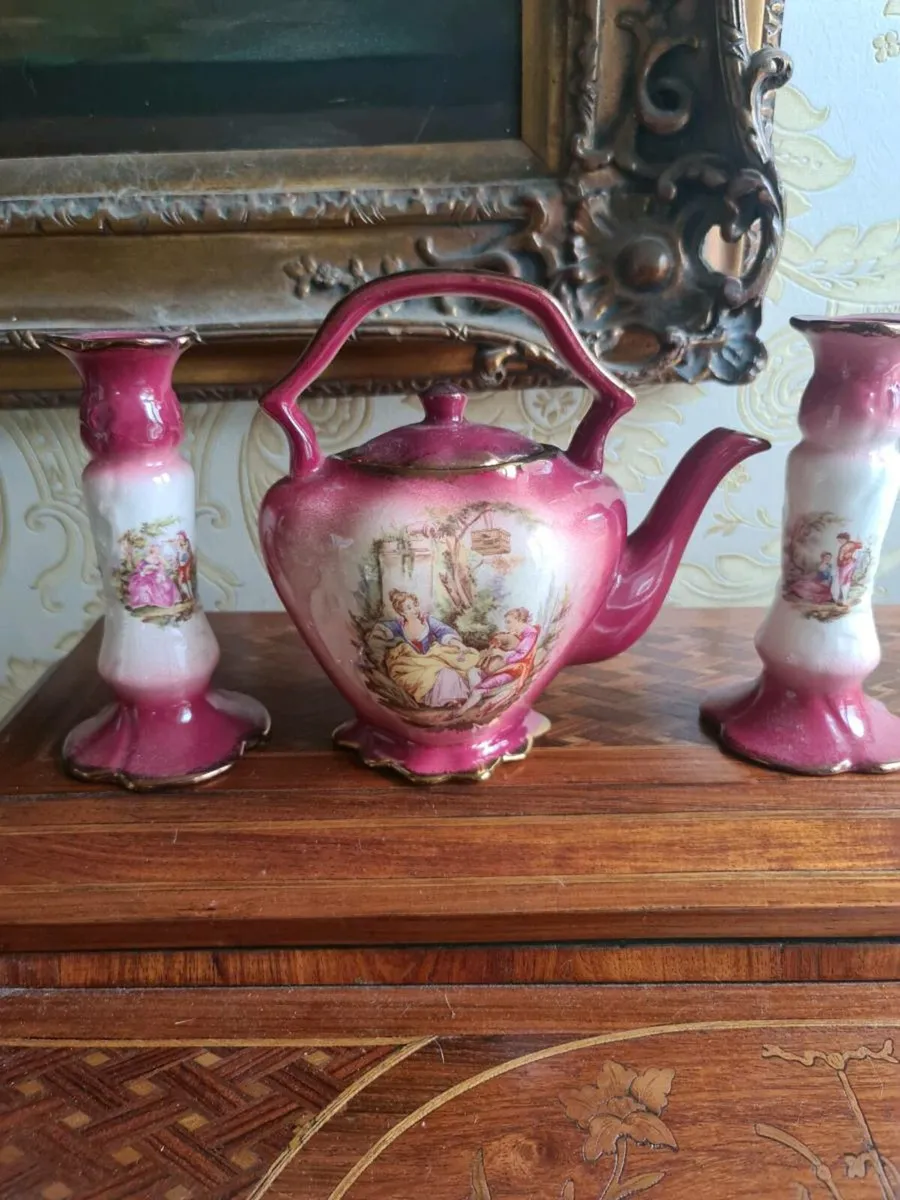 Staffordshire old court WARE POSTAGE AVAILABLE - Image 3