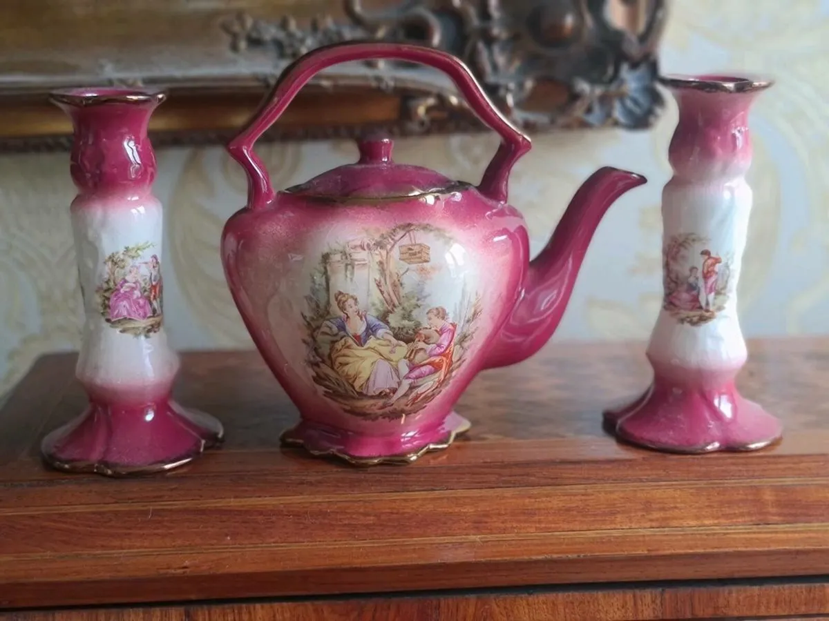 Staffordshire old court WARE POSTAGE AVAILABLE - Image 4