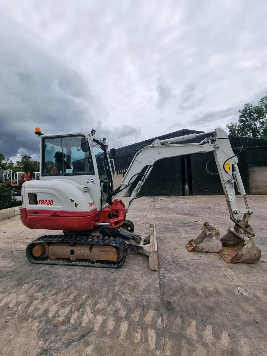 2016 TAKEUCHI TB230 - Image 1