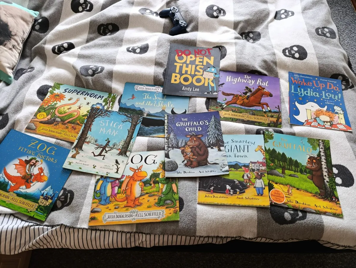 Childrens Book Bundle for Sale by Julia Donaldson