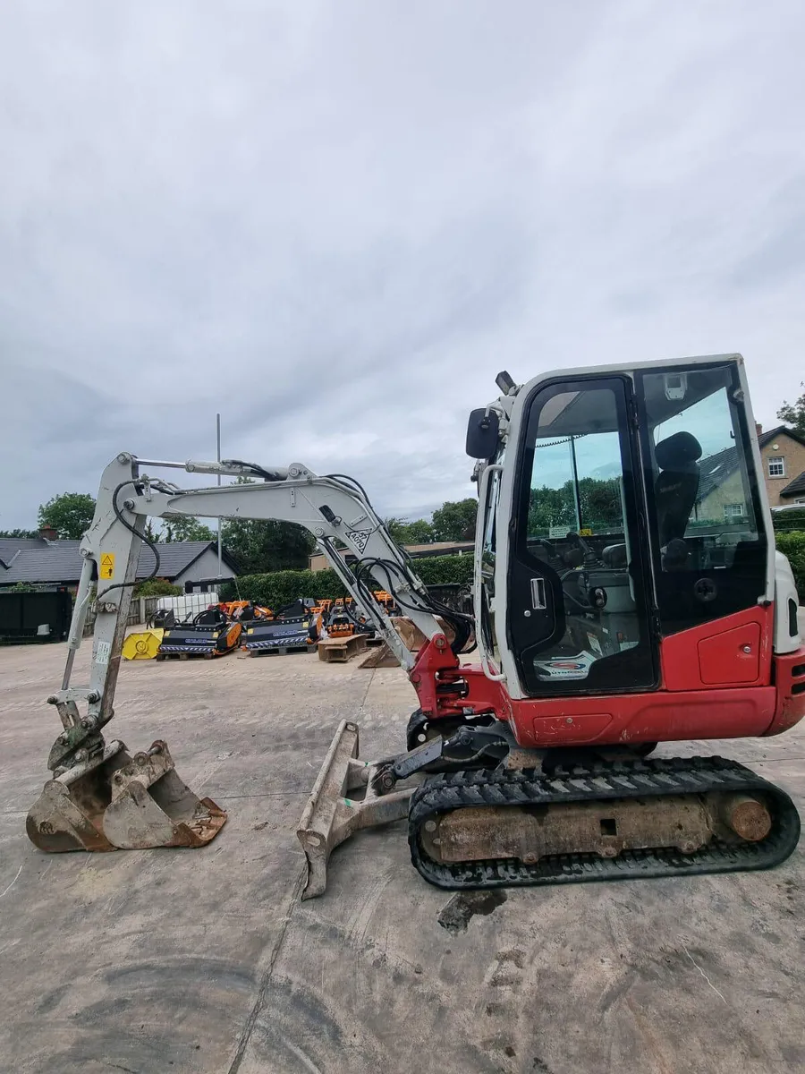 2016 TAKEUCHI TB230 - Image 4
