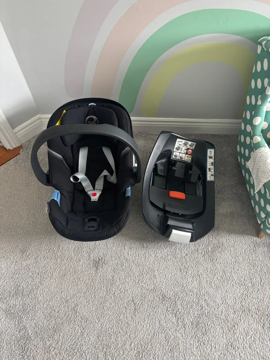 Mamas and Pappas Occaro Travel System - Image 2