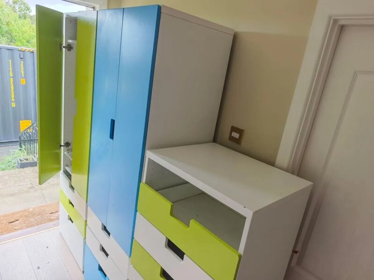 children's wardrobe - Image 1