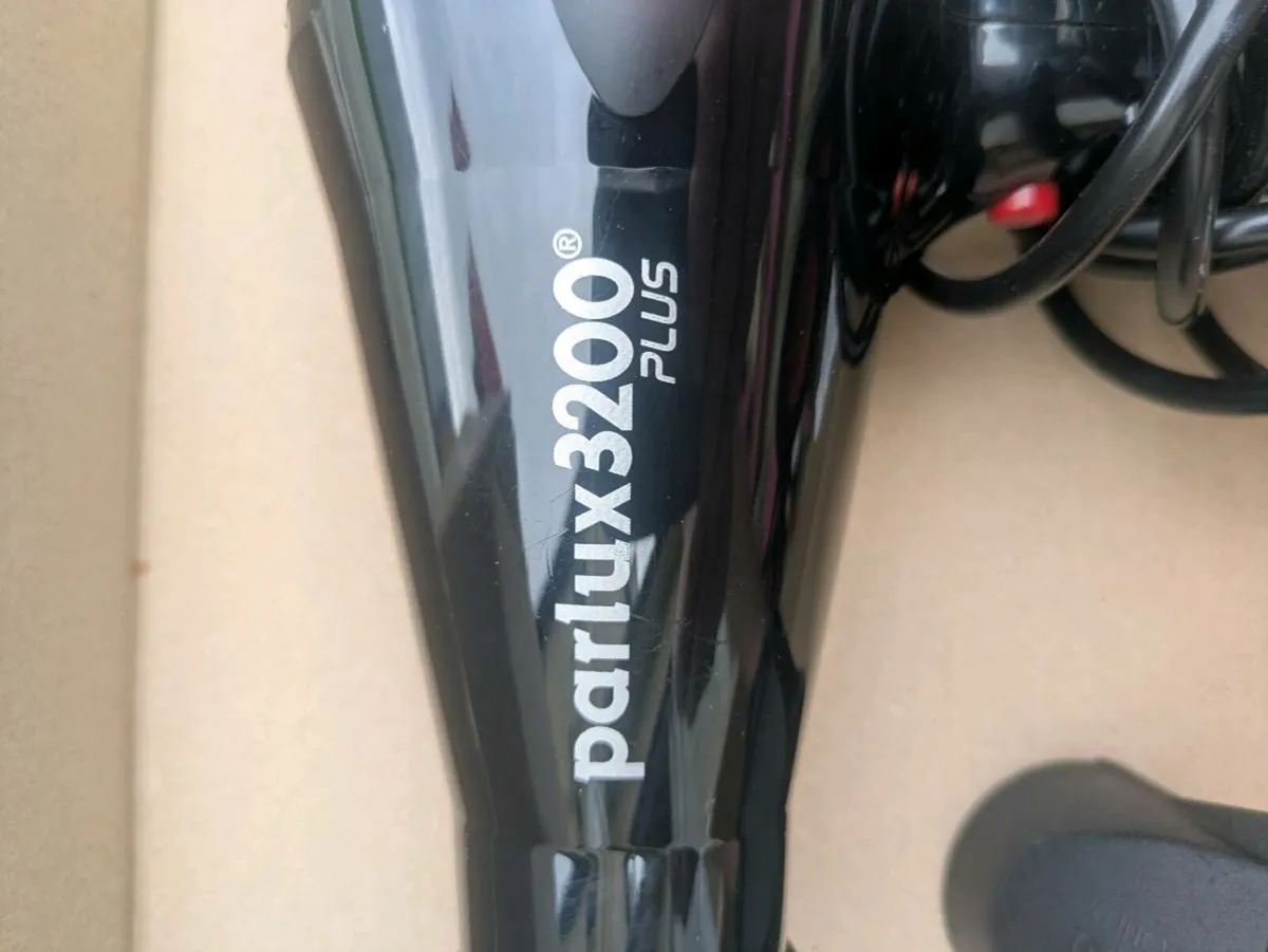 Hair dryer - Image 1