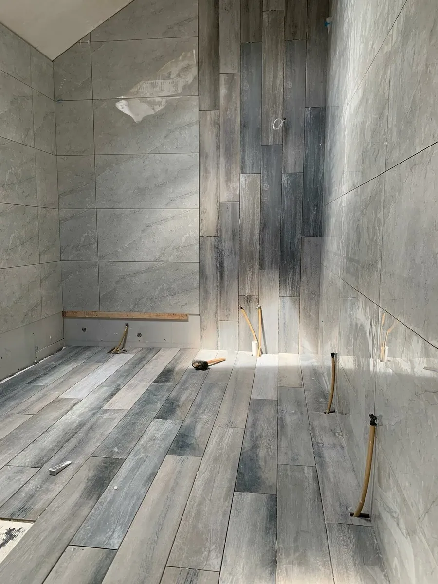Tiler available - Image 1