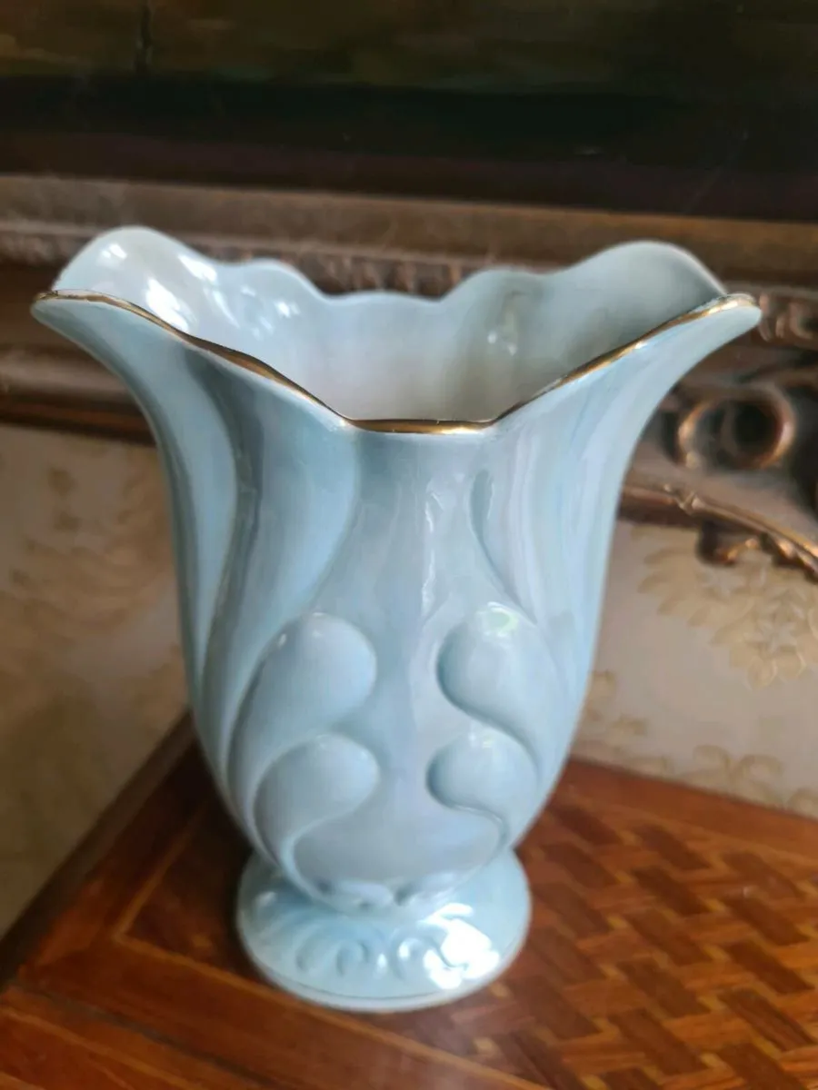 1920s vase POSTAGE AVAILABLE - Image 3