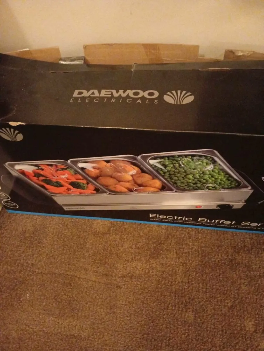 Food server - Image 1