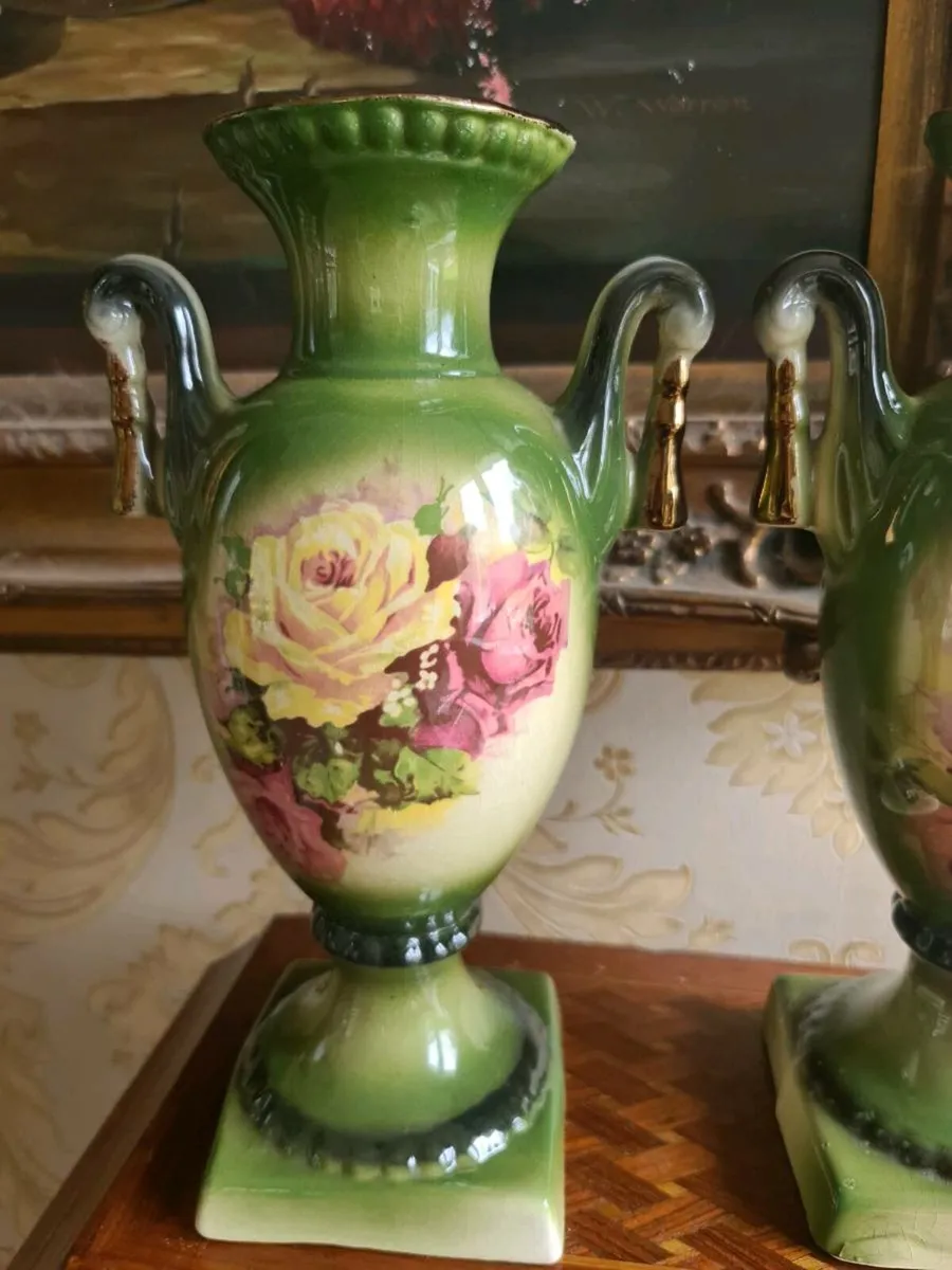 Antique vases - Image 3