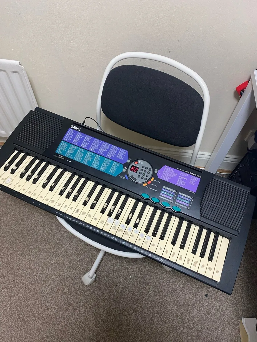 Yamaha PSR-185 piano keyboard - Image 1