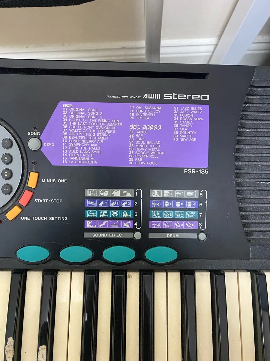 Yamaha PSR-185 piano keyboard - Image 4