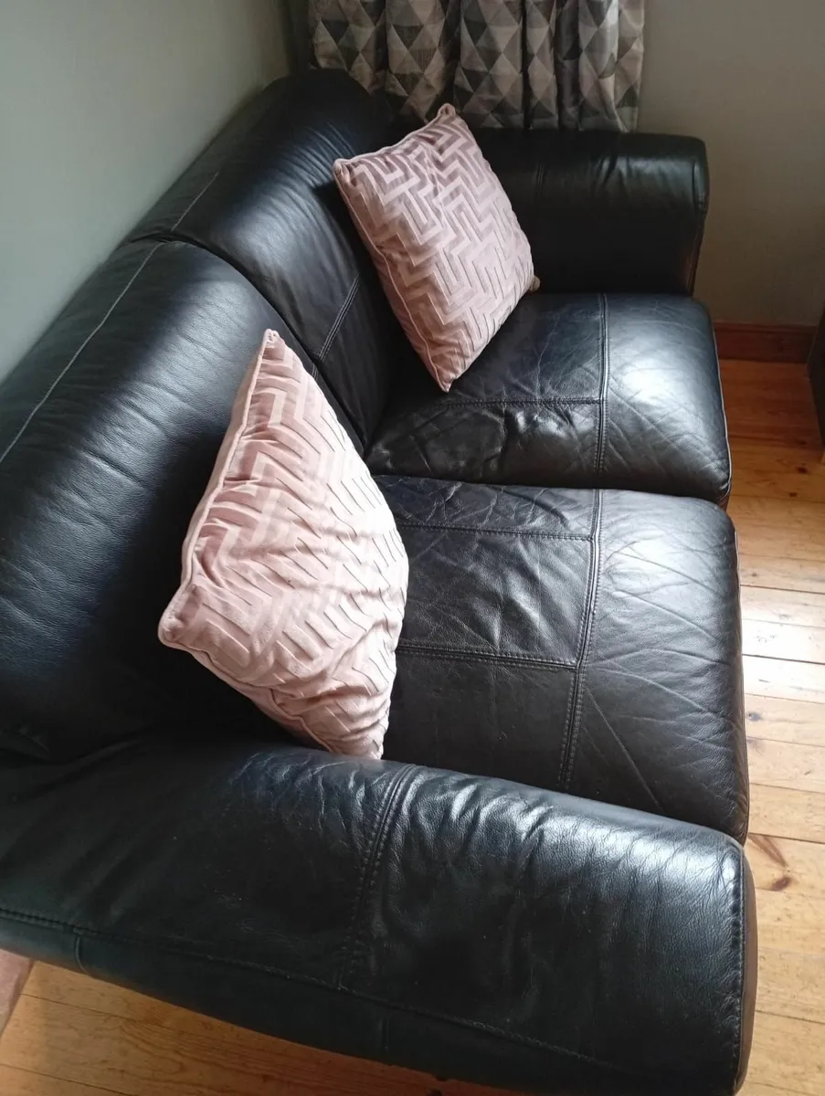 2 seater Couch Free - Image 2