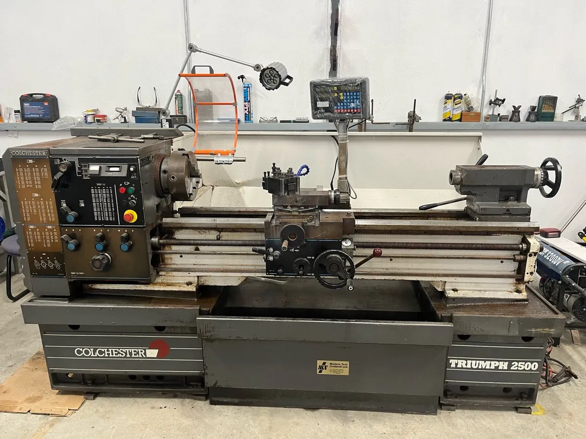 Colchester triumph vs2500 lathe for sale - Image 1
