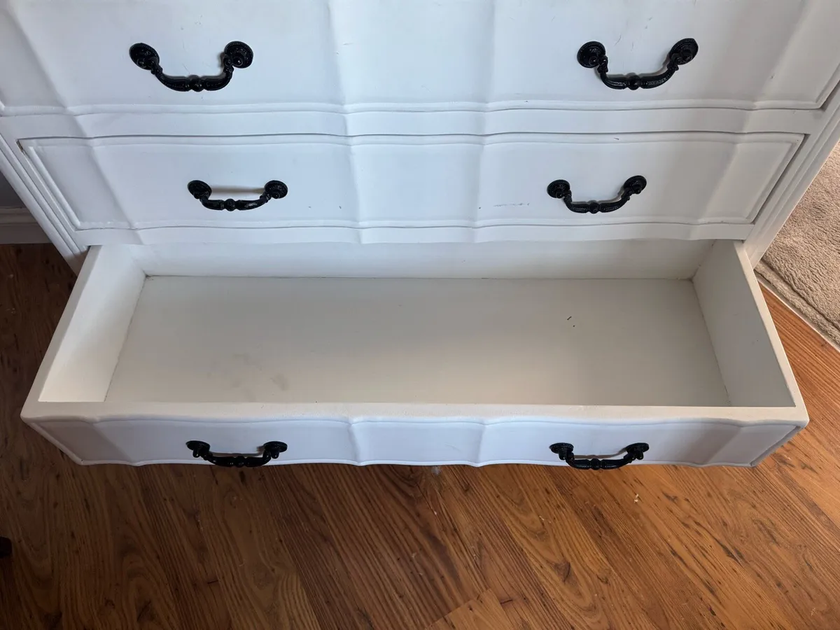 Classic Solid wood chest drawer for sell - Image 1